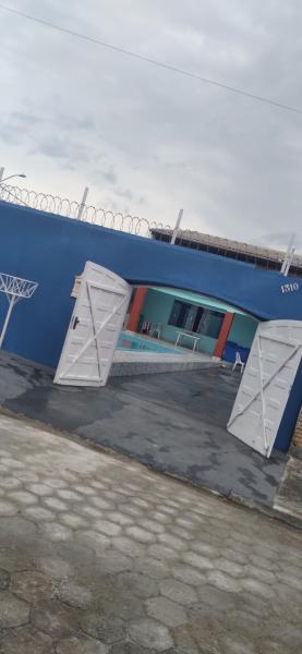 CASA DE PRAIA CARAGUA COM Piscina